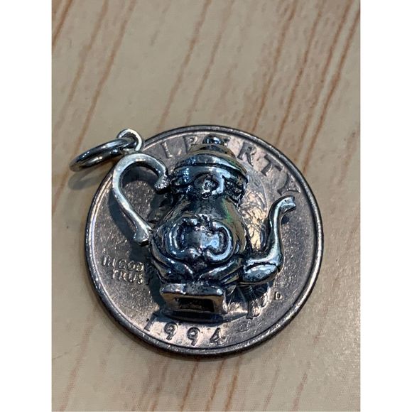 .925 Vintage Victorian Coffee Pot Sterling Silver Jewelry Charm - Picture 4 of 7